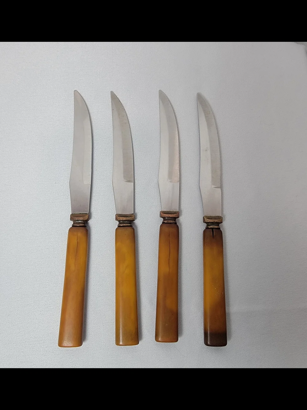 Bakelite Steak Knives Set Of Four George Wood & Sons Sheffield England